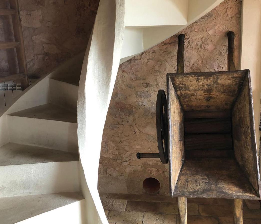 Corte Fratini Appartamenti Trevi Bagian luar foto