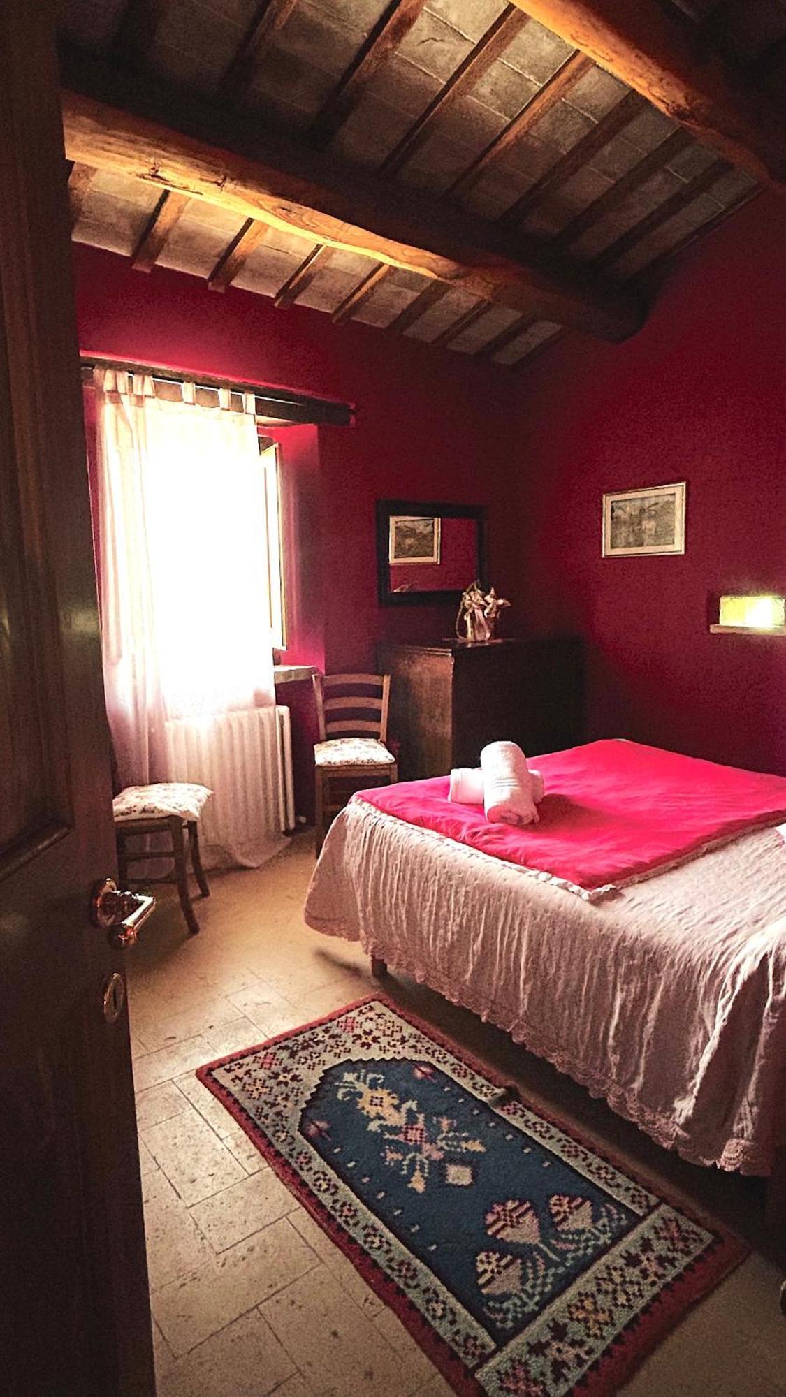 Corte Fratini Appartamenti Trevi Bagian luar foto